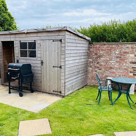 Village Barn Conversion Near York Exterior photo